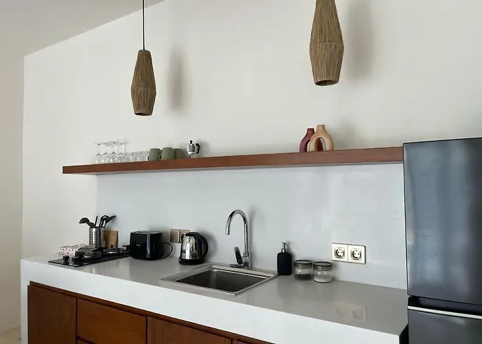 Ferienhaus Cozy 1br Wood Furnished In Nelayan Reef Canggu