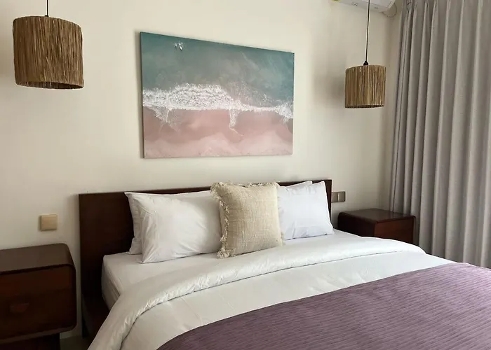 Cozy 1br Wood Furnished In Nelayan Reef